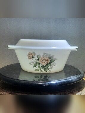 Vintage Arcopal - French Pryrex Casserole Dish